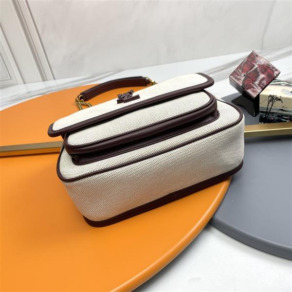 2026127204342380 480